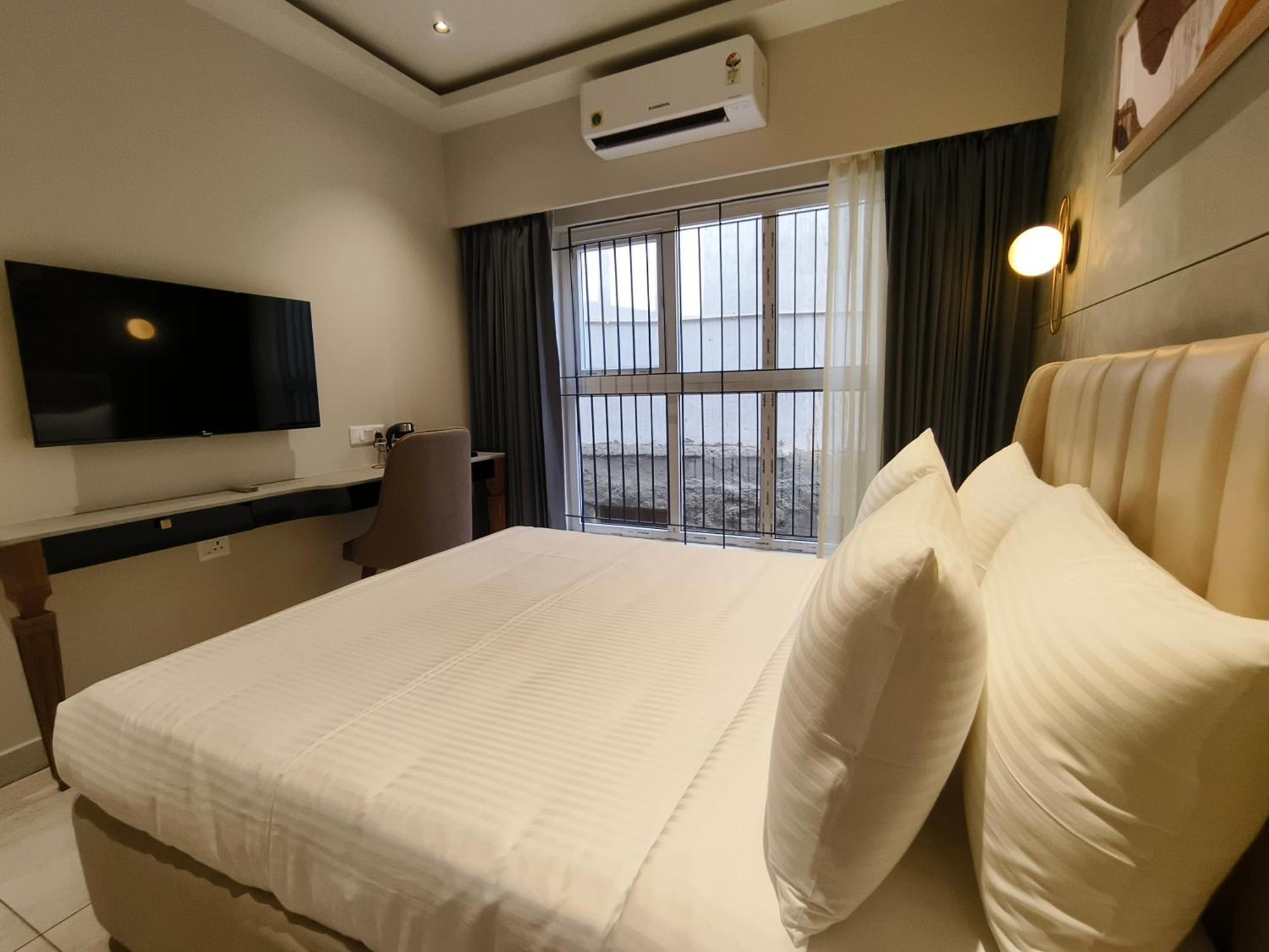 Olive Hotel Le Opera By Embassy Group Bangalore Exterior foto