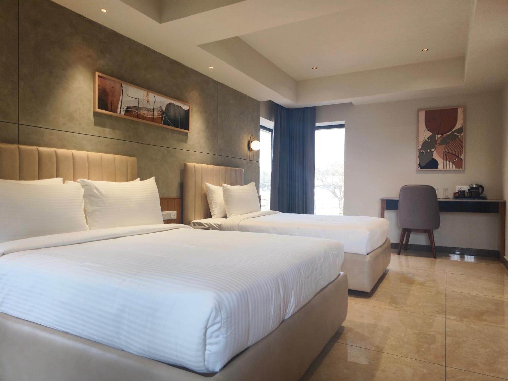 Olive Hotel Le Opera By Embassy Group Bangalore Exterior foto