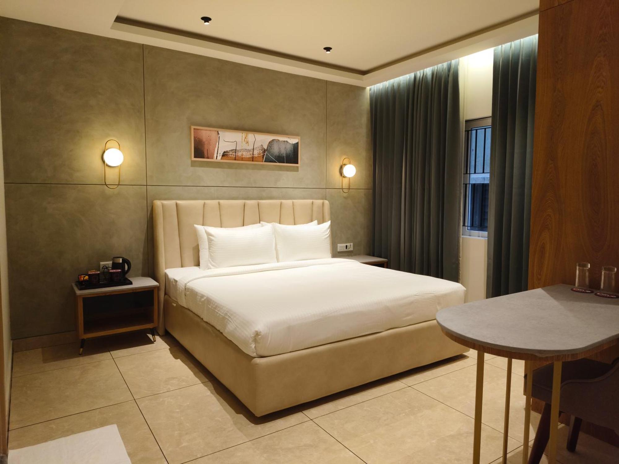 Olive Hotel Le Opera By Embassy Group Bangalore Exterior foto