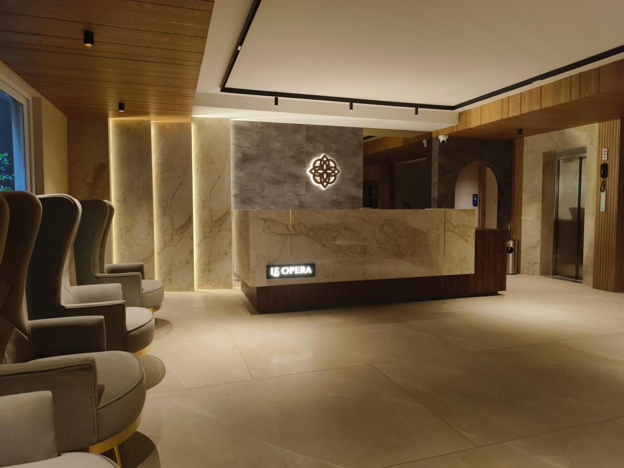 Olive Hotel Le Opera By Embassy Group Bangalore Exterior foto